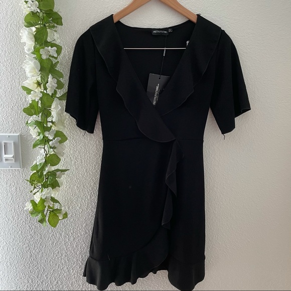 Prettylittlething Black Frill Detail Wrap Dress - Picture 3 of 9